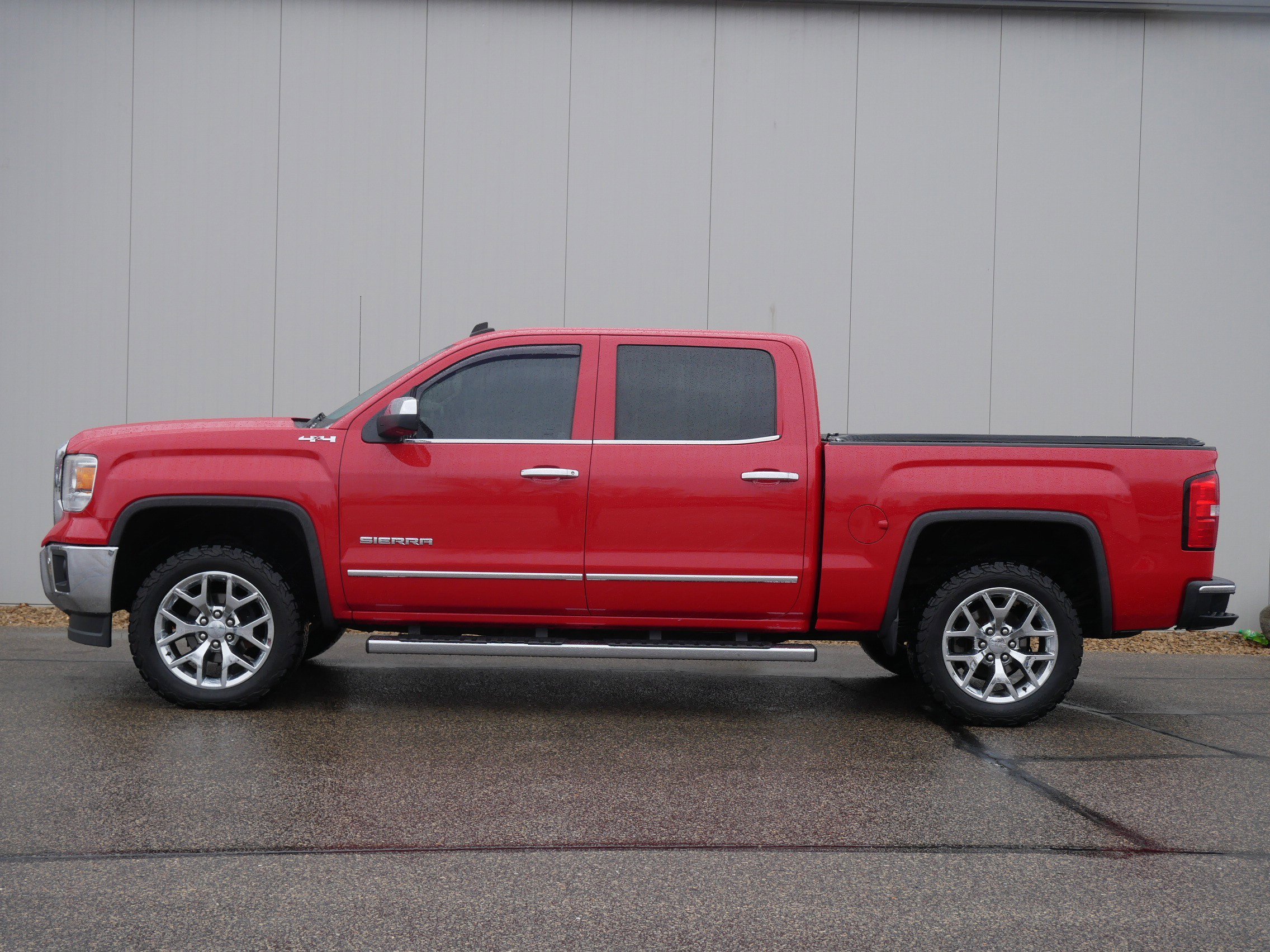 Used 2014 GMC Sierra 1500 SLT with VIN 3GTU2VEC6EG335374 for sale in Hastings, Minnesota