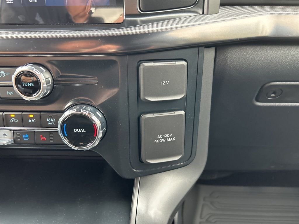 New 2026 Oxford White Ford Lariat image 29