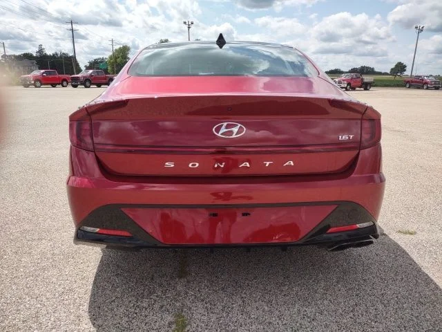 Used 2023 Red Hyundai SEL Plus image 4