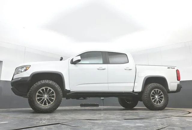 Used 2018 White Chevrolet ZR2 image 42