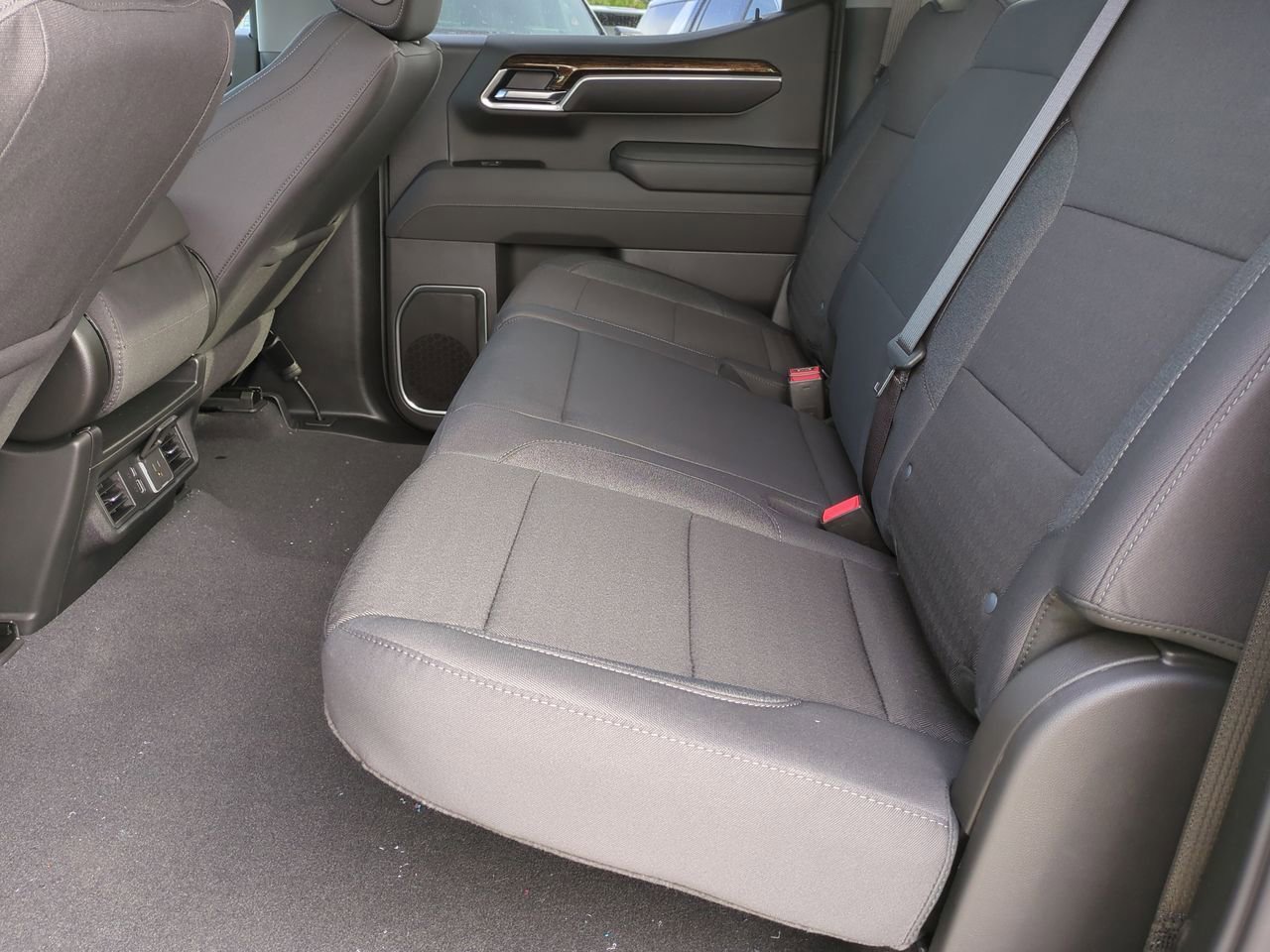 2026 GMC Sierra 1500 SLE - Photo 24