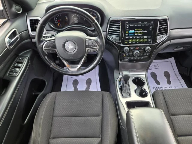 Used 2021 Gray Jeep Laredo image 13