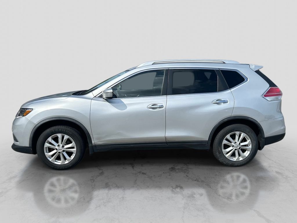 Used 2015 Silver Nissan SV image 2