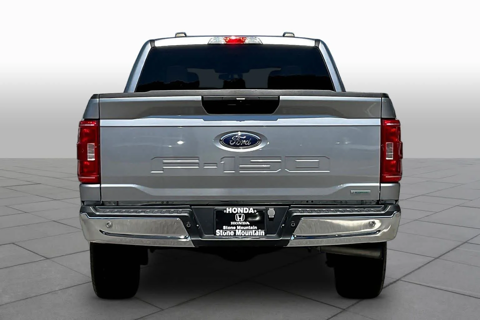 Used 2023 Iconic Silver Metallic Ford XLT image 9