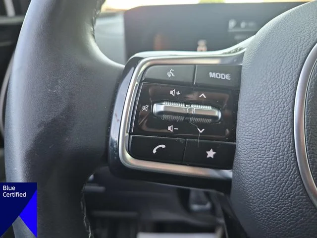 Used 2025 White Kia EX image 18