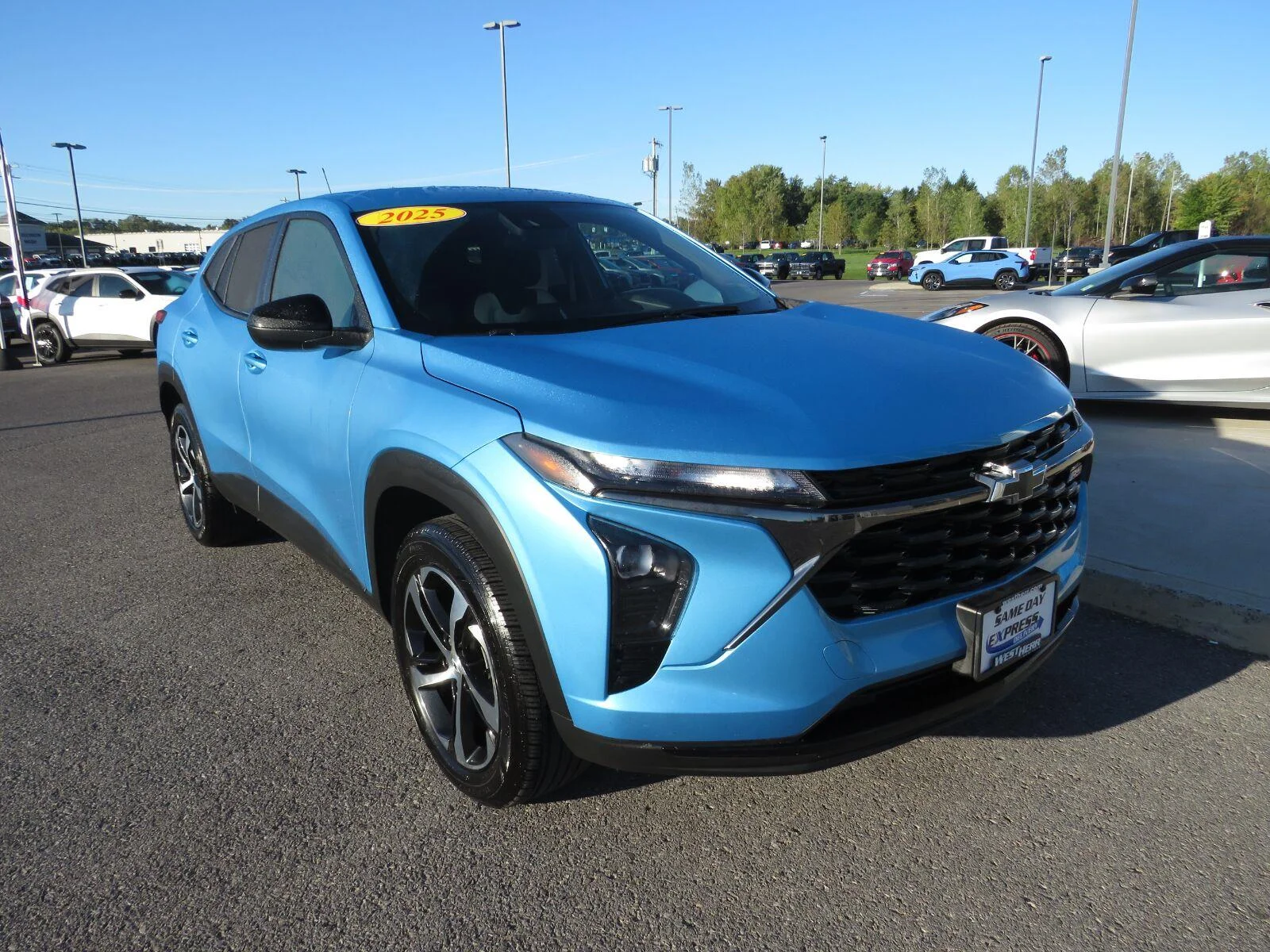 Used 2025 Marina Blue Metallic Chevrolet 1RS image 2