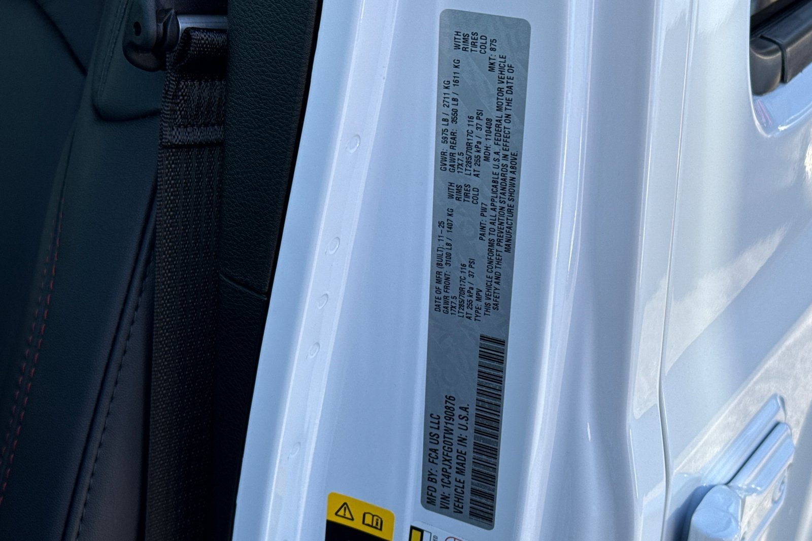 New 2026 Bright White Clearcoat Jeep Rubicon image 27