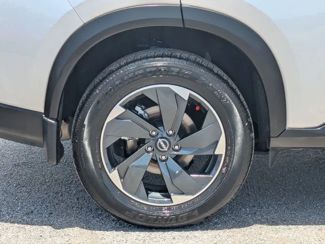 Used 2024 Silver Nissan SV image 11