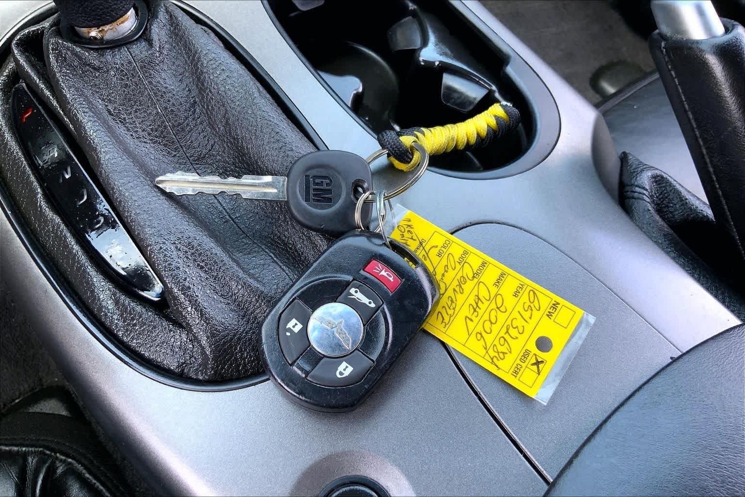 Used 2006 VELOCITY YELLOW TINT COAT Chevrolet  image 11