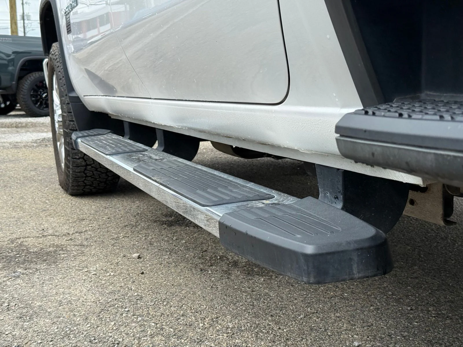 Used 2020 Beige Chevrolet High Country image 33