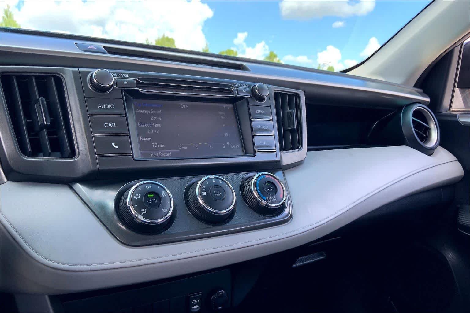 Used 2015 Classic Silver Metallic Toyota LE image 34