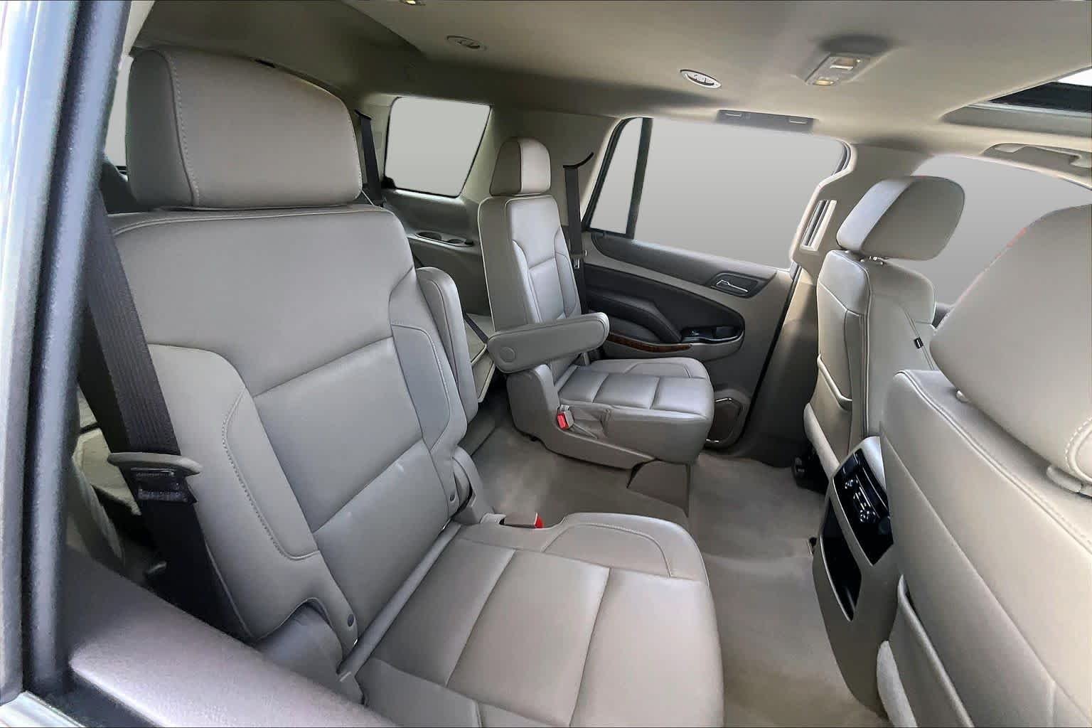 Used 2019 Black Chevrolet Premier image 18