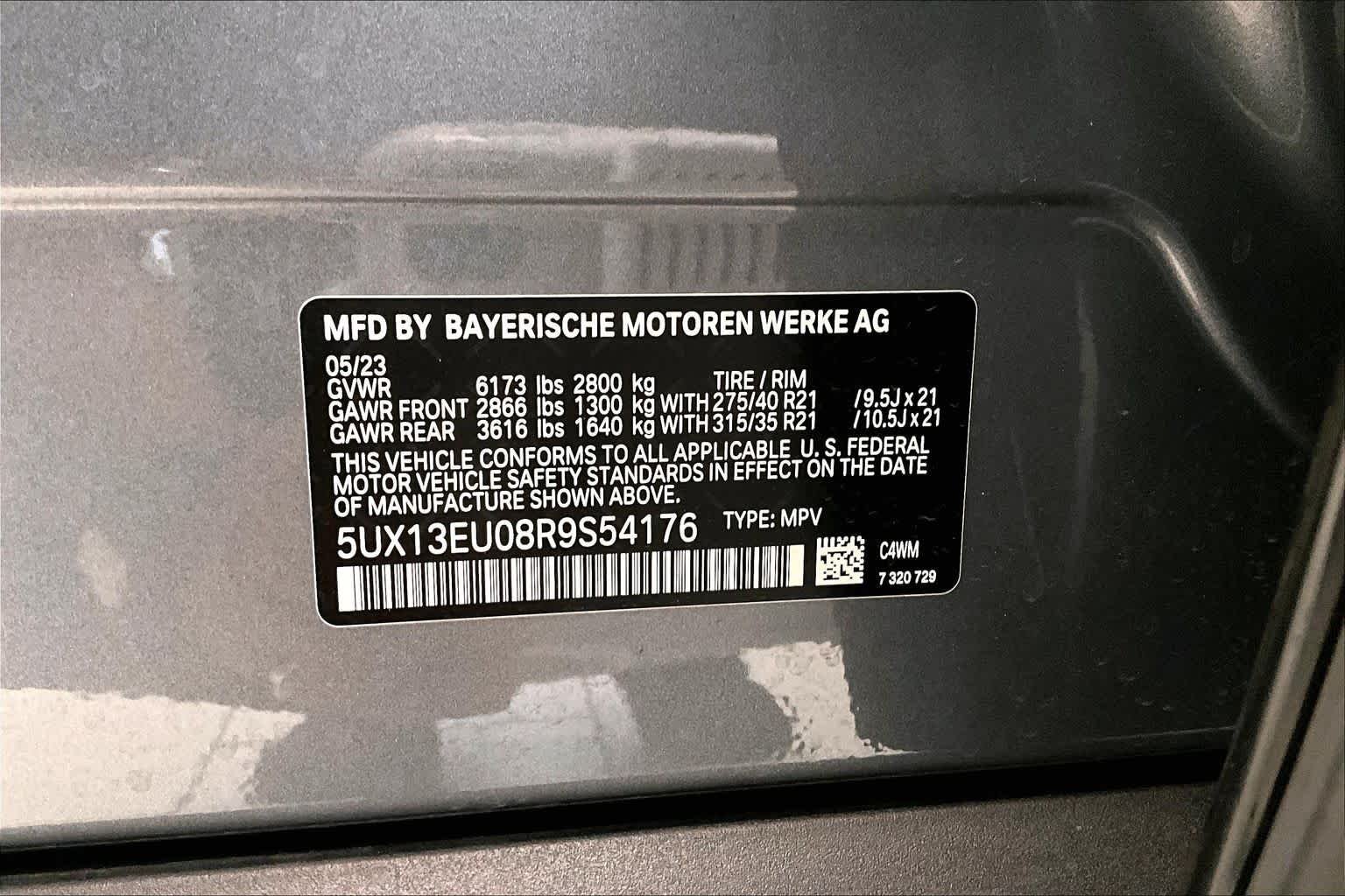Used 2024 Skyscraper Grey Metallic BMW sDrive40i image 32