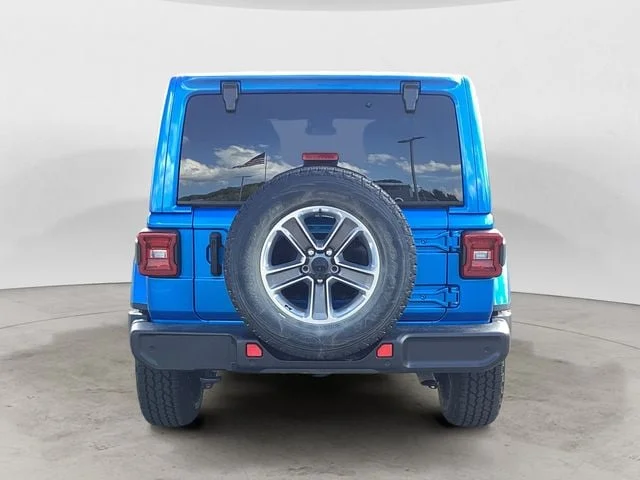 Used 2021 Blue Pearl Jeep Unlimited Sahara image 4