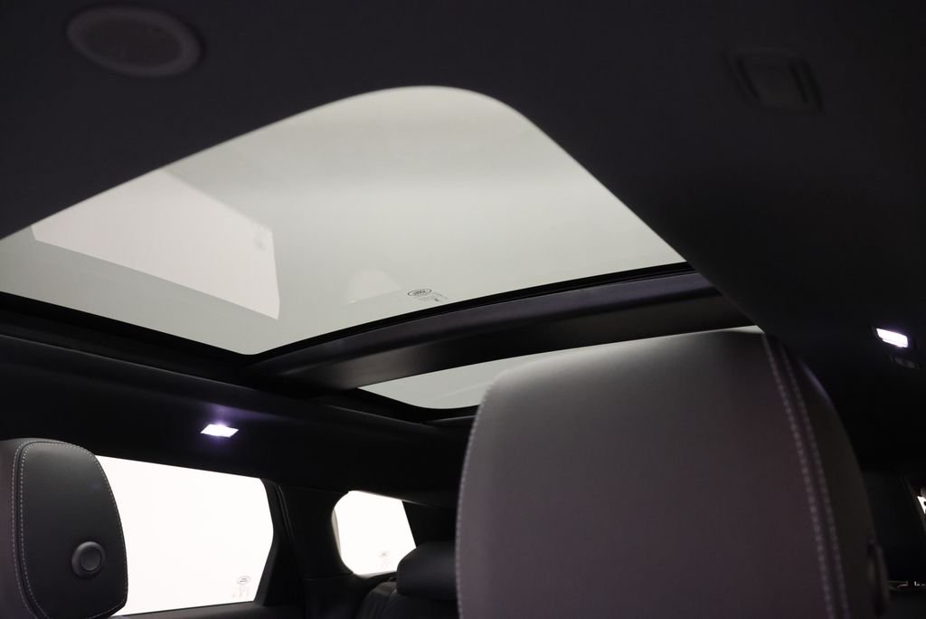 New 2026 Carpathian Grey Land Rover Hoxton Edition image 13