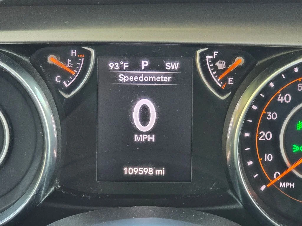 Used 2018 Gray Jeep Unlimited Sport S image 31
