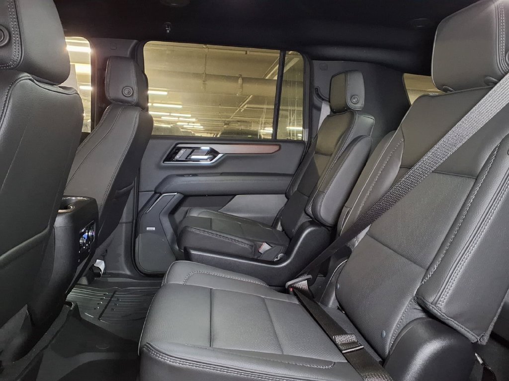 2026 GMC Yukon XL Denali - Photo 12