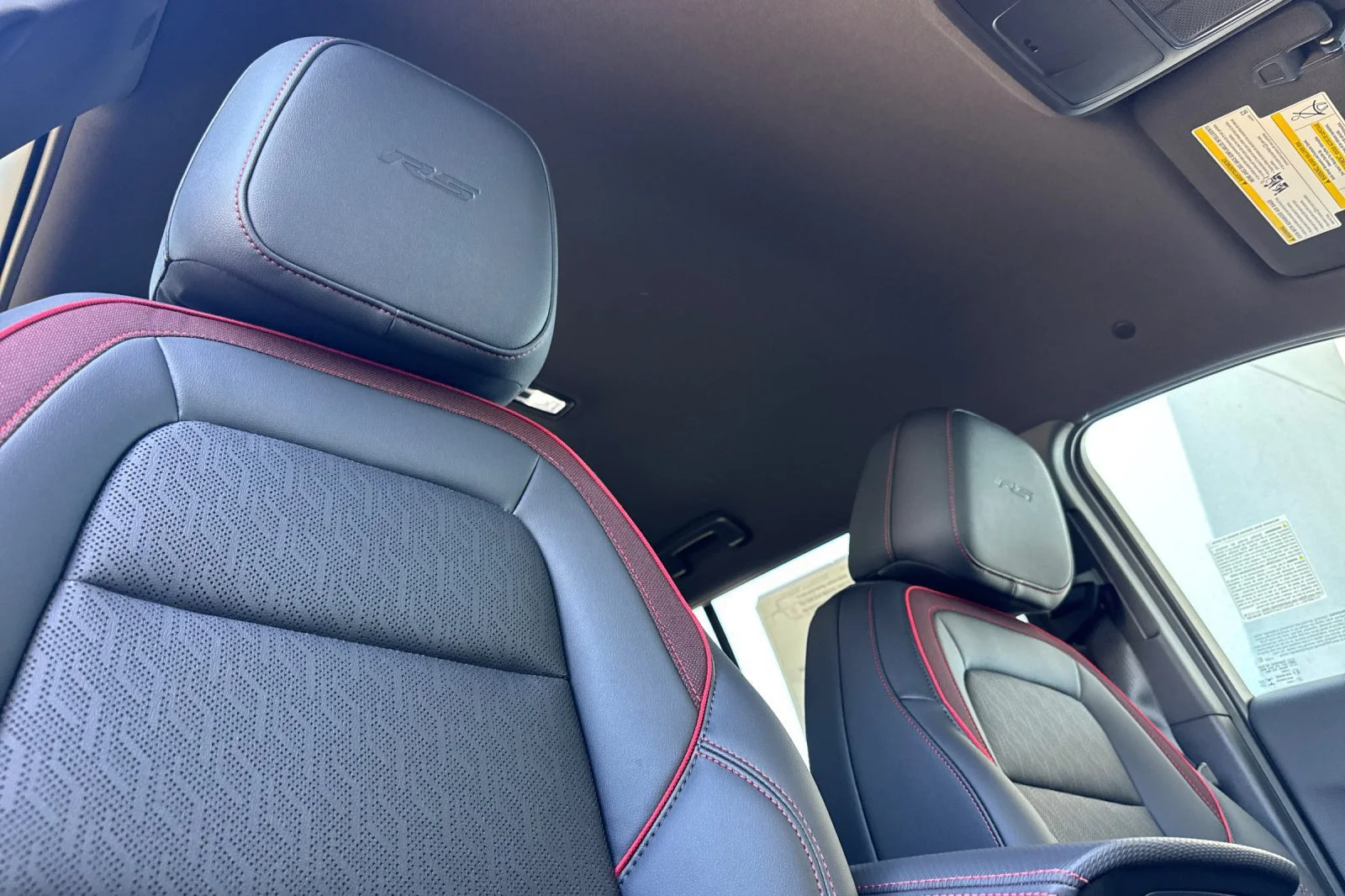 2027 Chevrolet Equinox RS - Photo 16