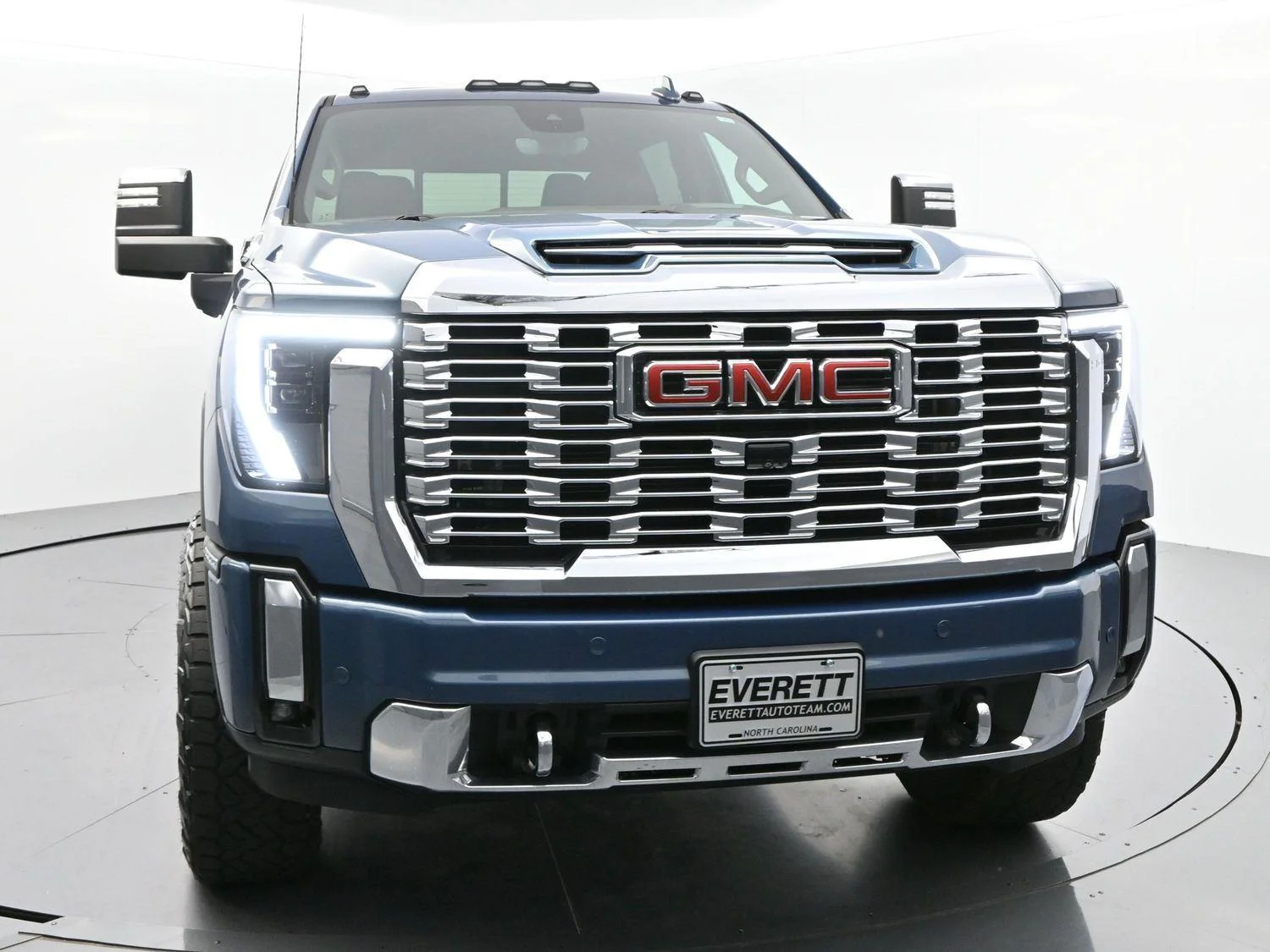 Used 2024 Downpour Metallic GMC Denali image 2