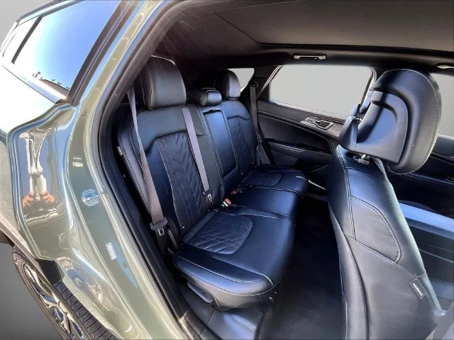 Used 2024 Green Kia X-Line image 30