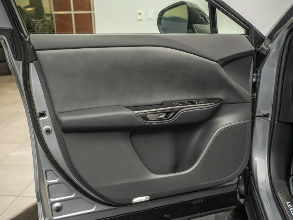 Certified Used 2024 IRIDIUM Lexus 300e Premium image 17