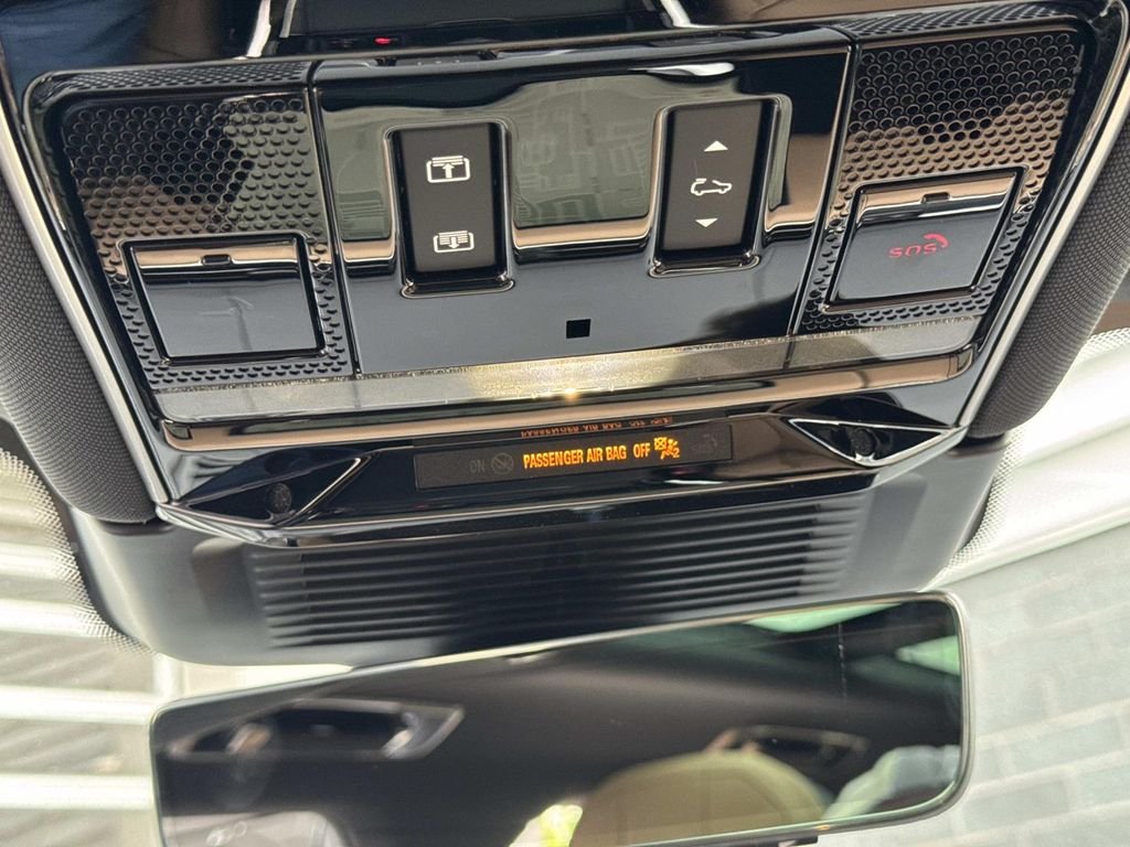 New 2026 Varesine Blue Land Rover Dynamic SE image 21
