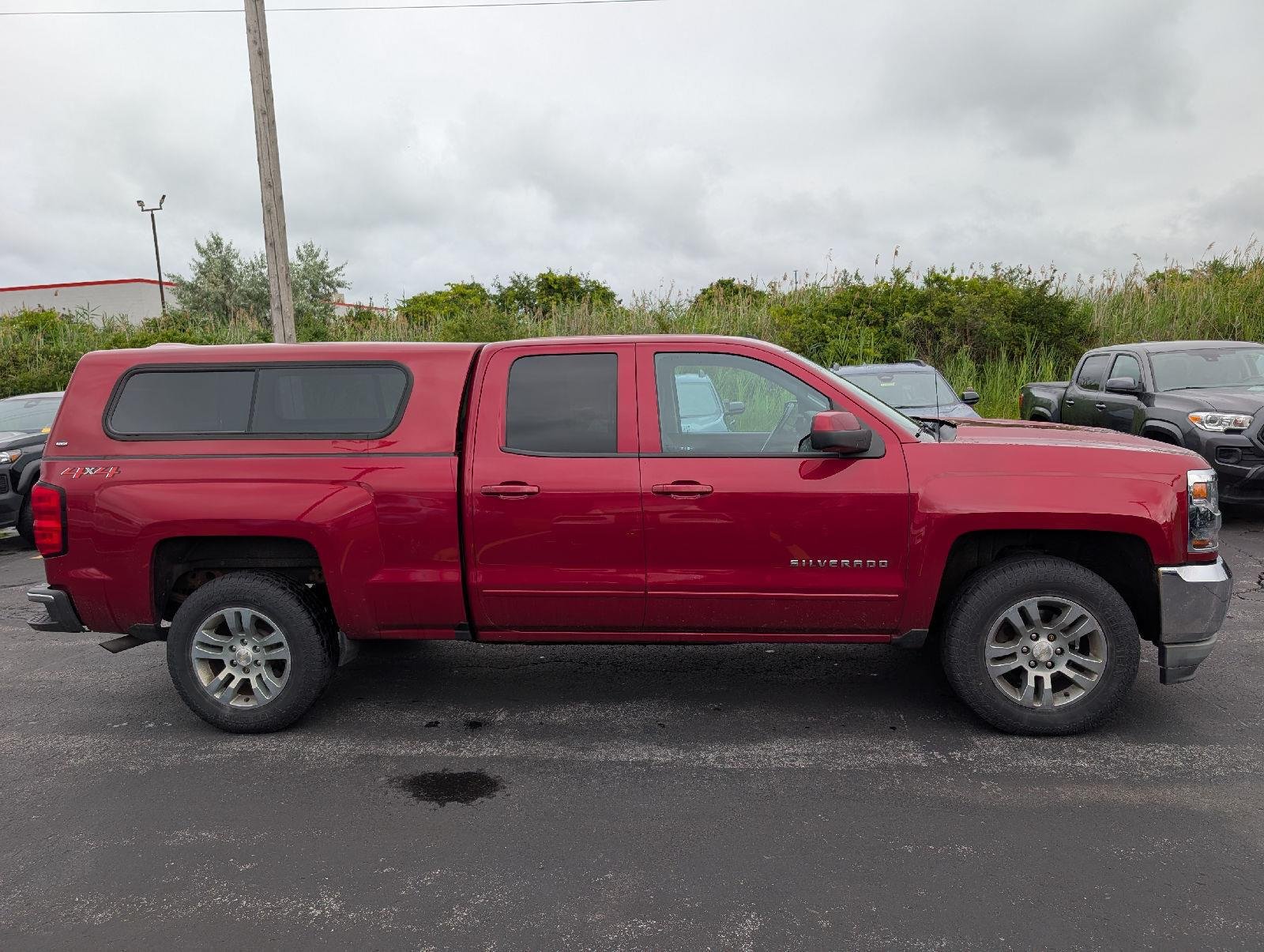 Used 2018 Cajun Red Tintcoat Chevrolet LT image 9