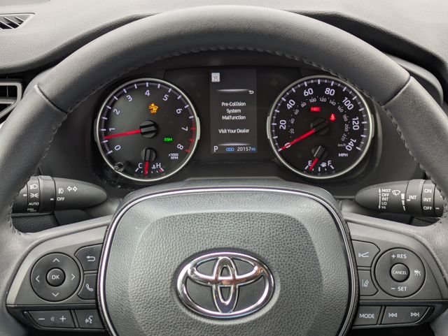 Used 2022 Silver Toyota XLE Premium image 27