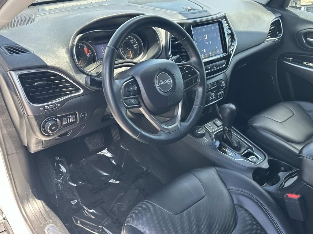 Used 2019 White Jeep Limited image 2