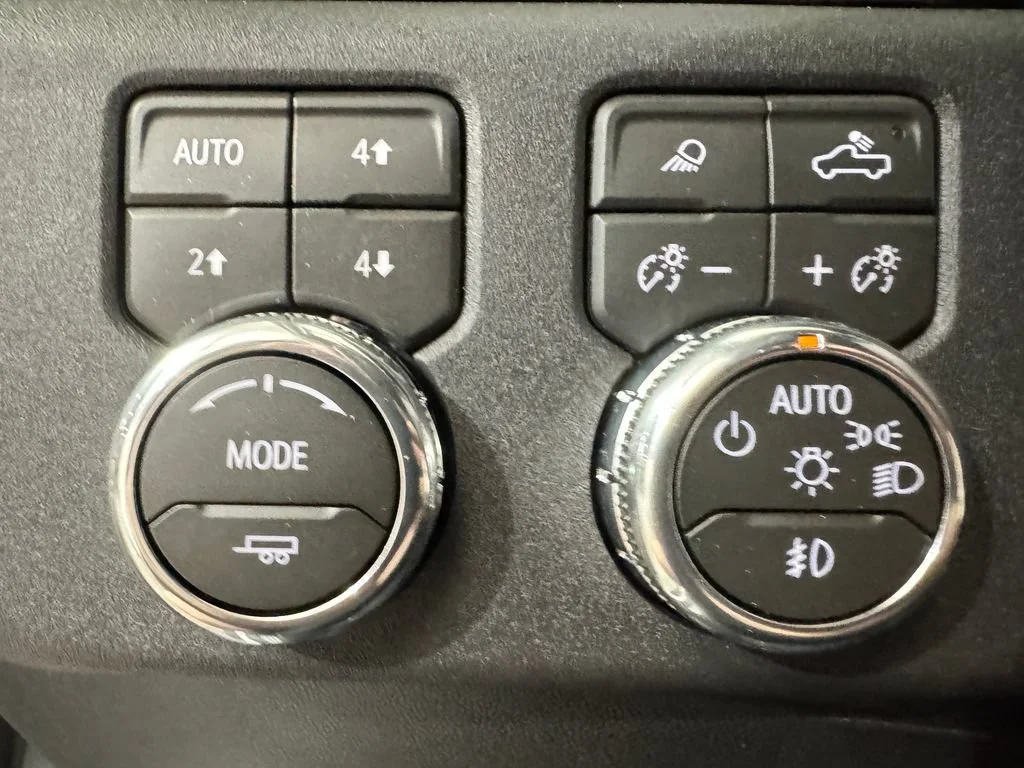 New 2026 Summit White GMC Elevation image 20