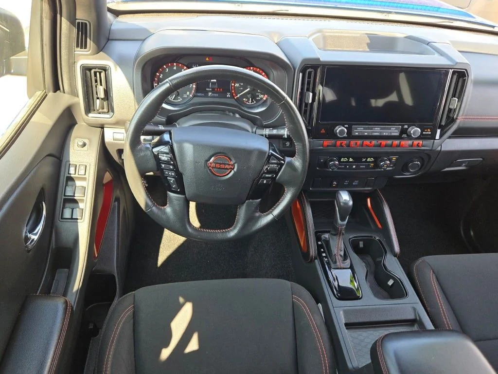 Used 2025 Blue Nissan PRO-4X image 18