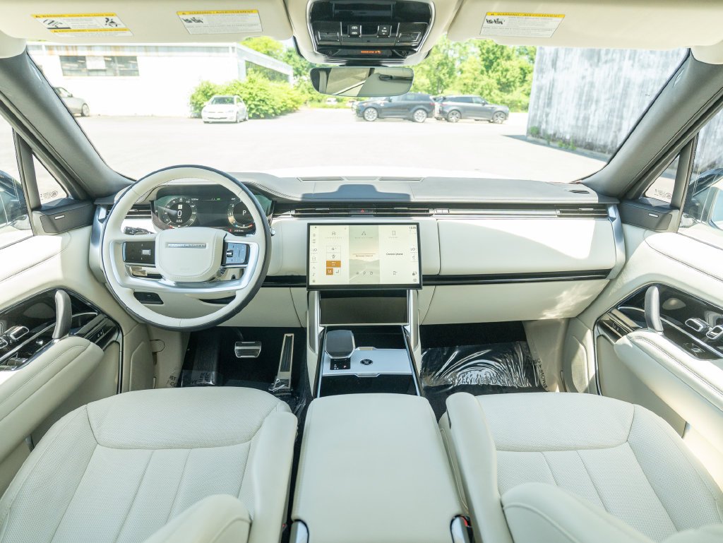 2025 Land Rover Range Rover SE - Photo 19