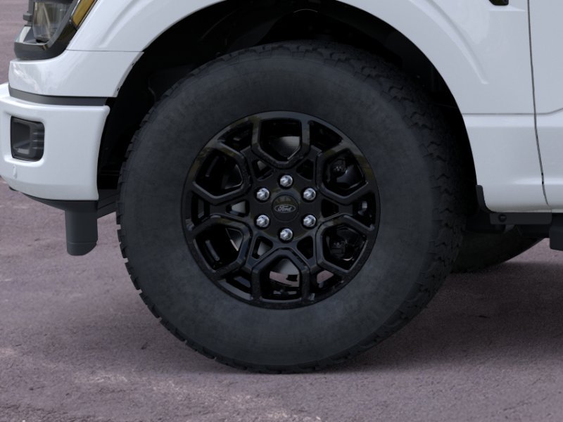 New 2026 Oxford White Ford XLT image 19