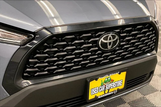 Used 2024 Celestite Toyota LE image 31
