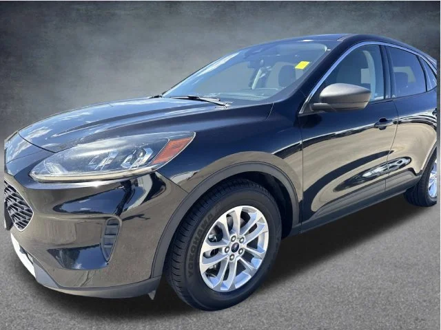 Used 2022 Black Ford SE image 8