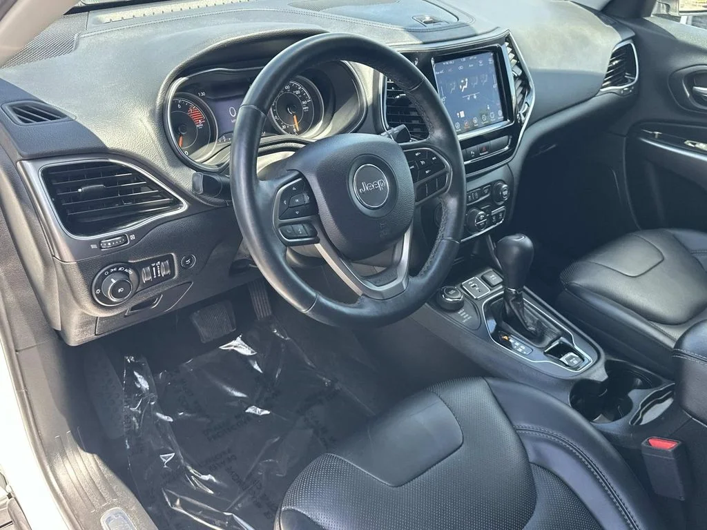 Used 2019 White Jeep Limited image 2