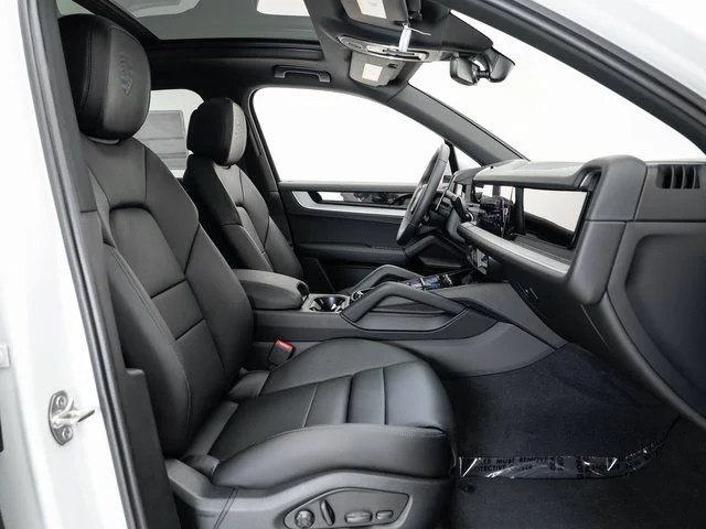 Certified Used 2025  Porsche  image 22