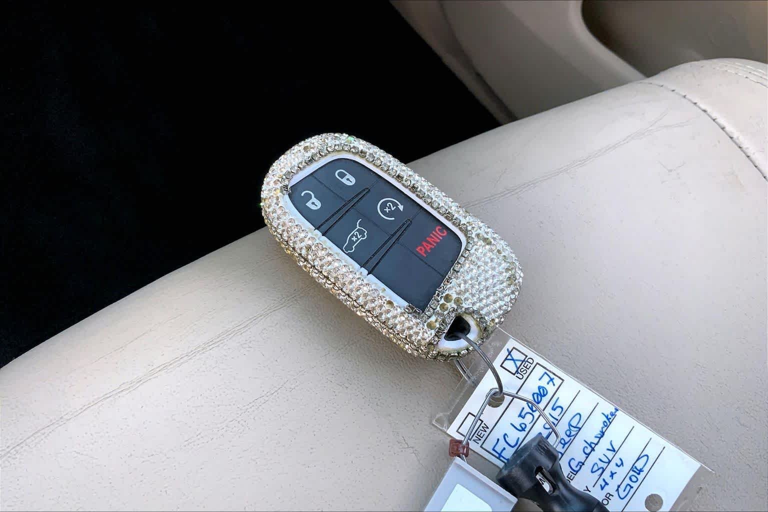 Used 2015 Granite Crystal Met. Clear Coat Jeep Limited image 15