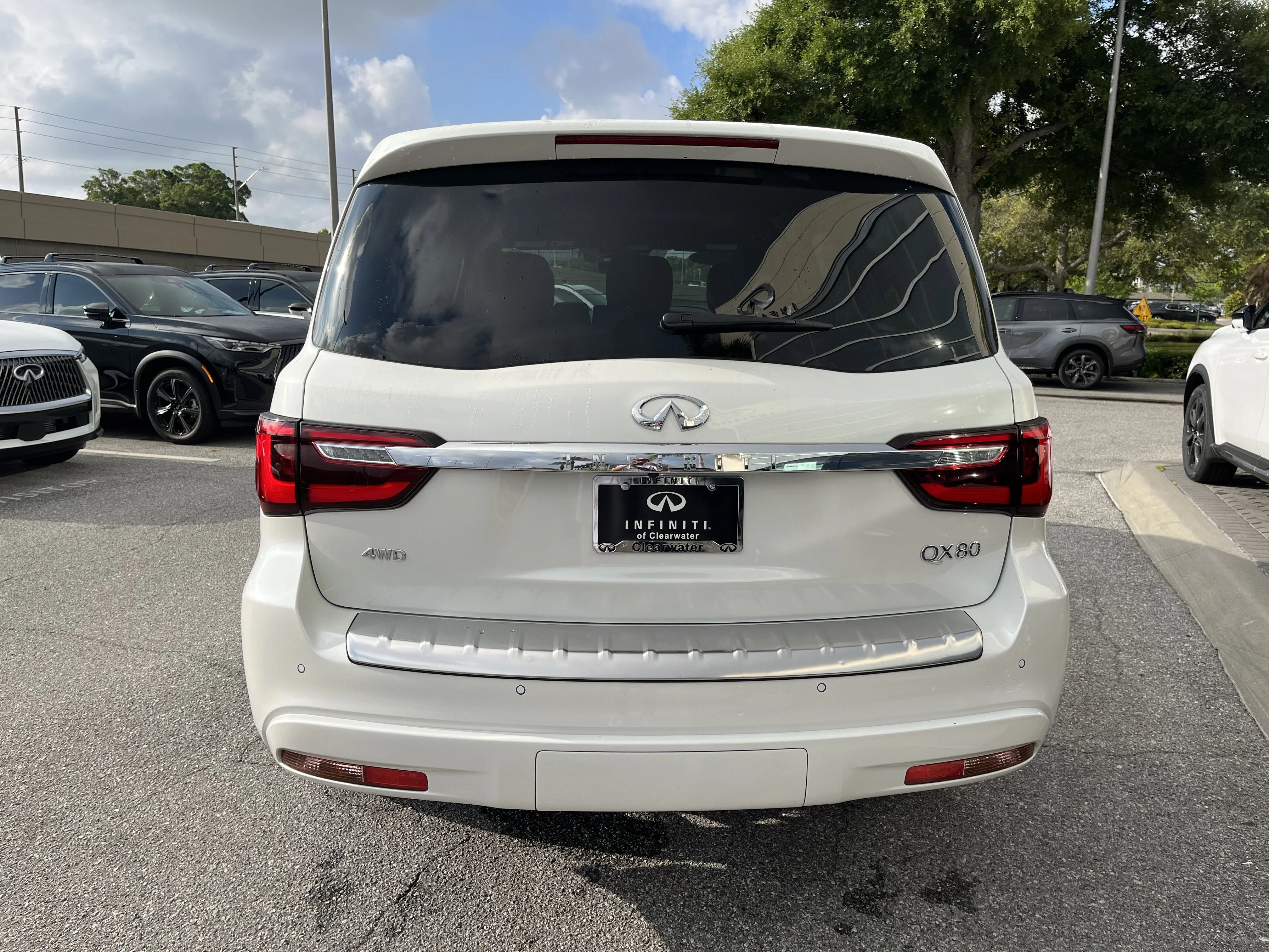 Certified Used 2024 Moonstone White INFINITI SENSORY image 4