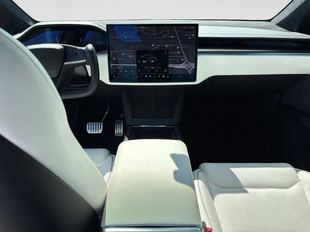 Used 2022 White Tesla Plaid image 14