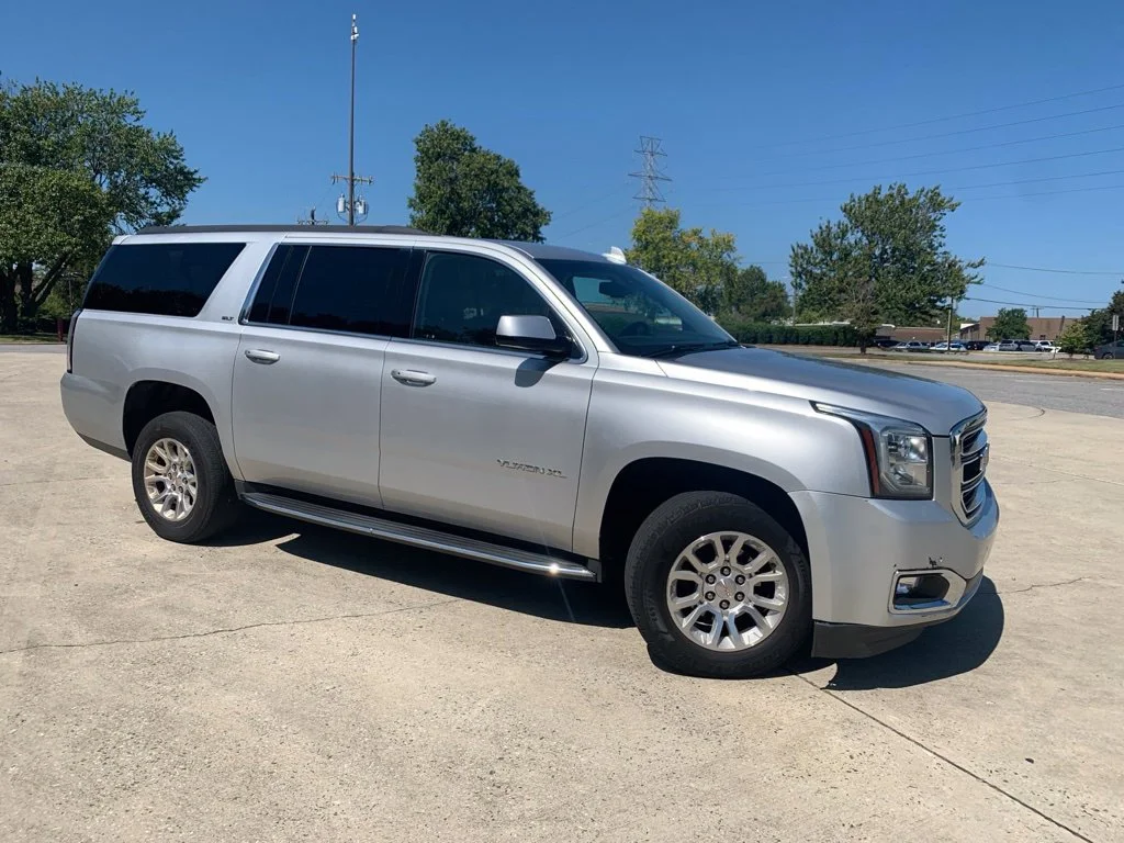 Used 2020 Silver GMC SLT image 8