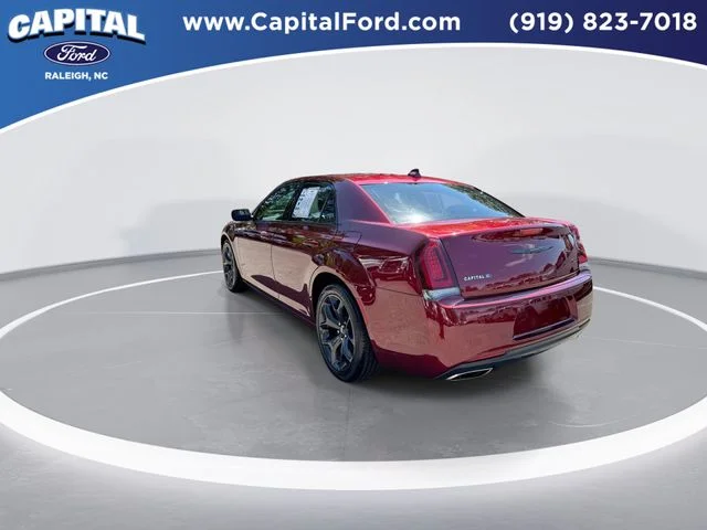 Used 2023 Red Chrysler Touring image 6