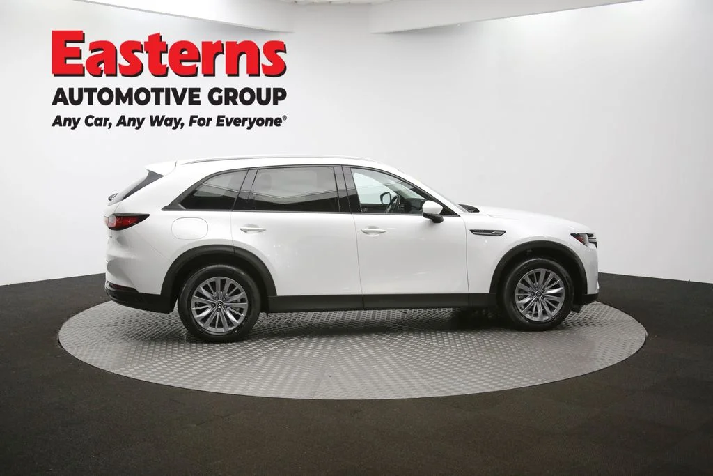 Used 2024 White Mazda Preferred image 47