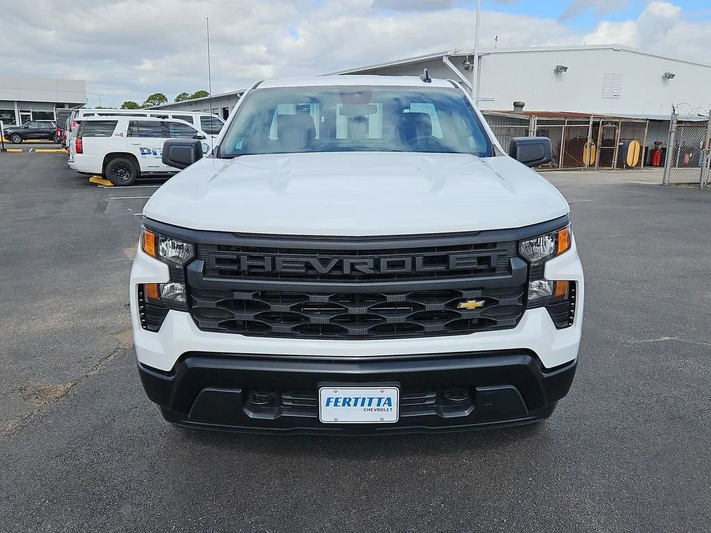 New 2026 Summit White Chevrolet WT image 26