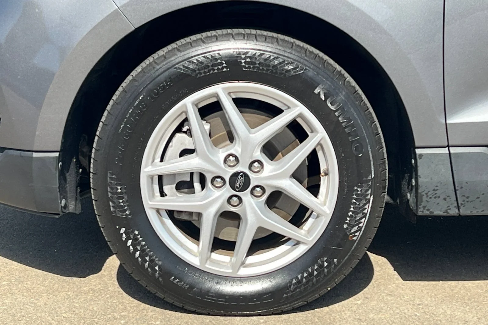 Used 2024 Gray Ford SEL image 26