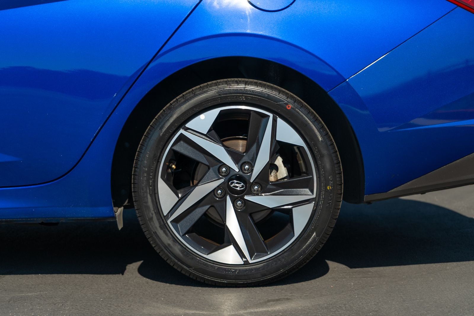 Used 2023 Intense Blue Hyundai SEL image 7