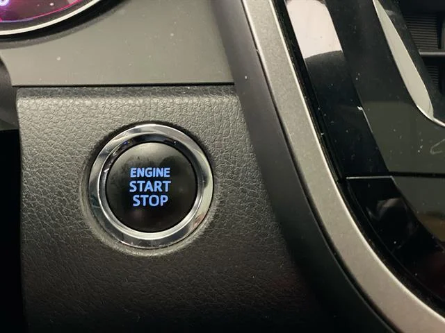 Used 2022  Toyota XSE image 17