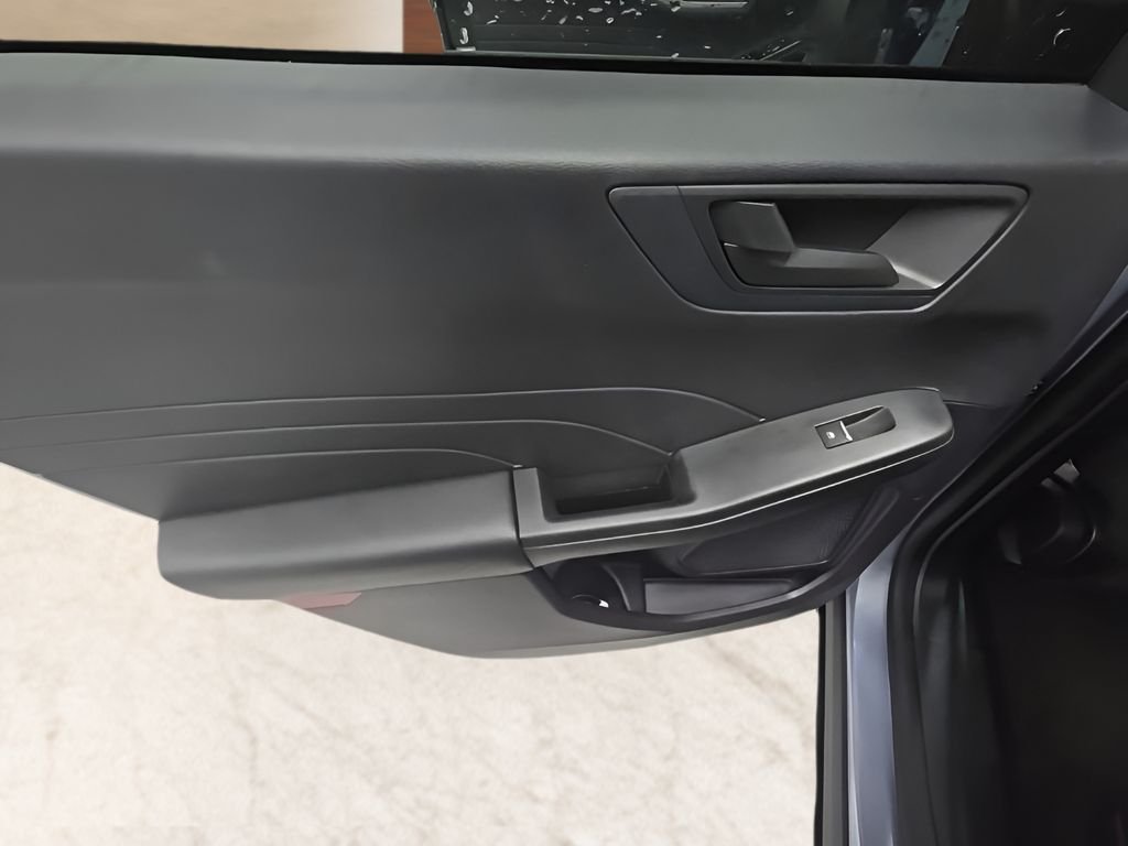 Used 2022 Blue Ford SE image 15