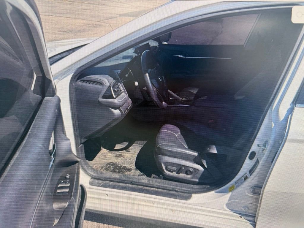Used 2021 Off-white Toyota XSE image 3