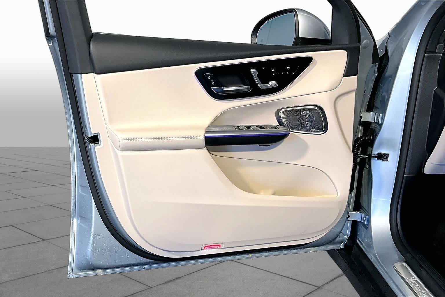 New 2026 Cirrus Silver Metallic Mercedes-Benz GLC 300 image 10
